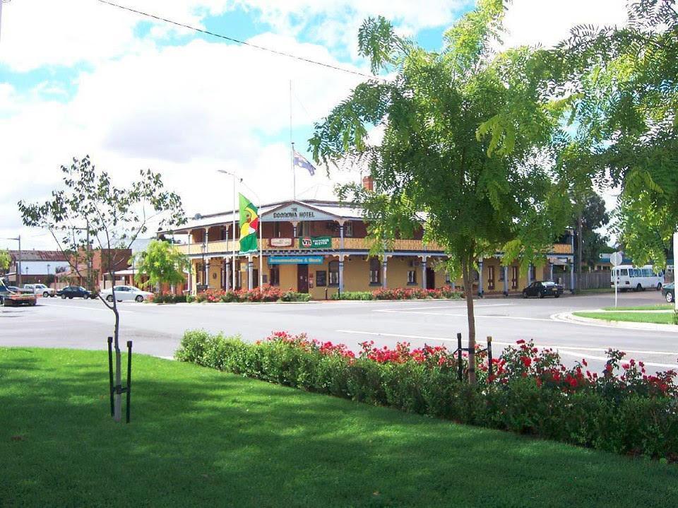 Boorowa Hotel Luaran gambar